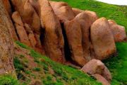 ساختار سنگی طبیعی و خاص معروف به "دوه داشی"