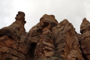 طبیعت بکر کوه های صخره ای اطراف روستای کوه کمر مرند