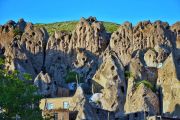 روستای تاریخی کندوان