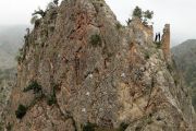  قلعه اویری در مسیر جاده کلیبر جانانلو 
